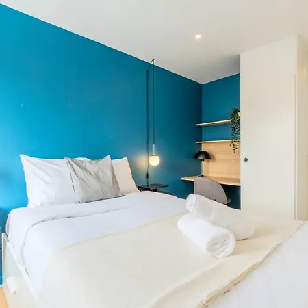 Large 130 M² 4-bedroom Apartment Lille