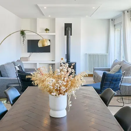 Large 130 M² 4-bedroom Apartment Lille