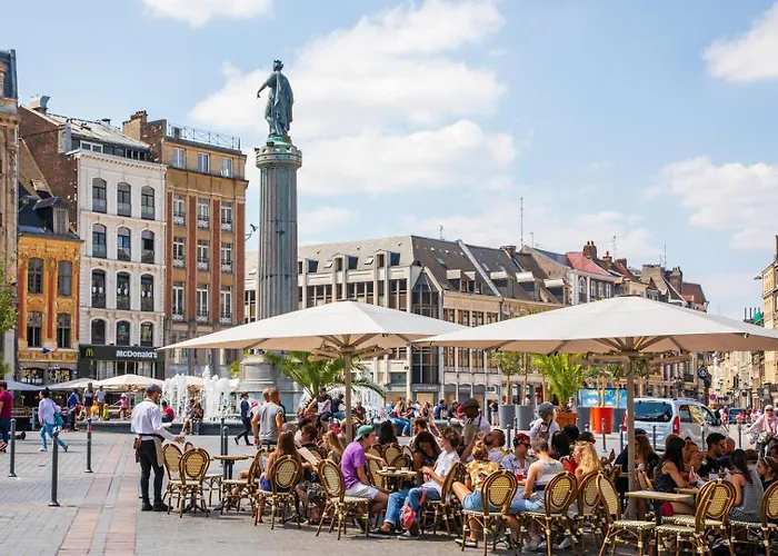 Large 130 M² 4-bedroom Apartment