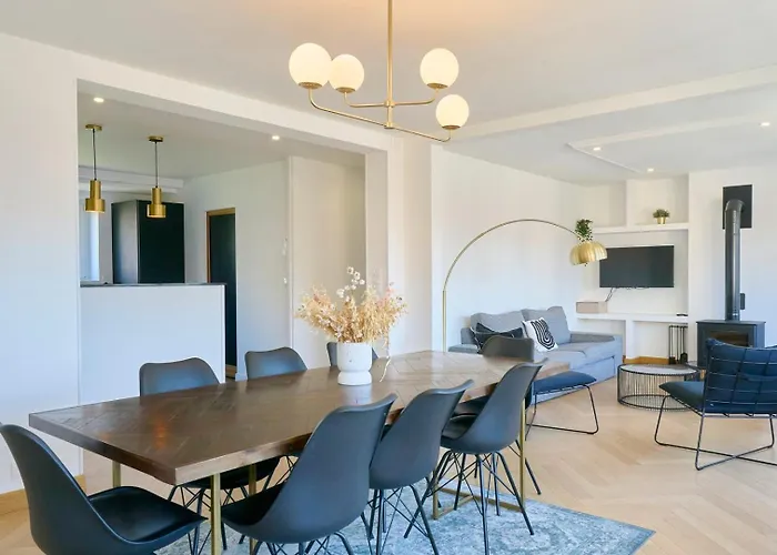 Large 130 M² 4-bedroom *