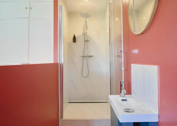 Large 130 M² 4-bedroom *