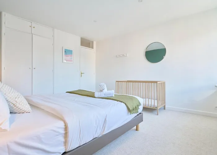 Large 130 M² 4-bedroom