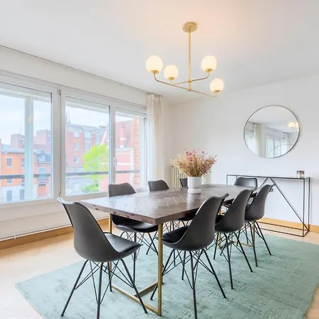 Appartement Large 130 M² 4-bedroom