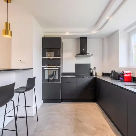 Large 130 M² 4-bedroom *