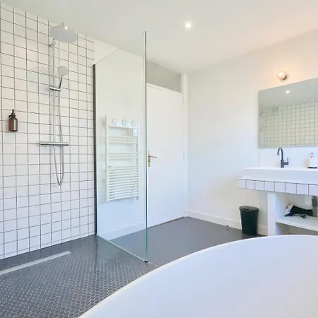 Large 130 M² 4-bedroom Appartamento Lilla