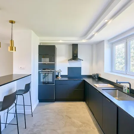 Appartamento Large 130 M² 4-bedroom